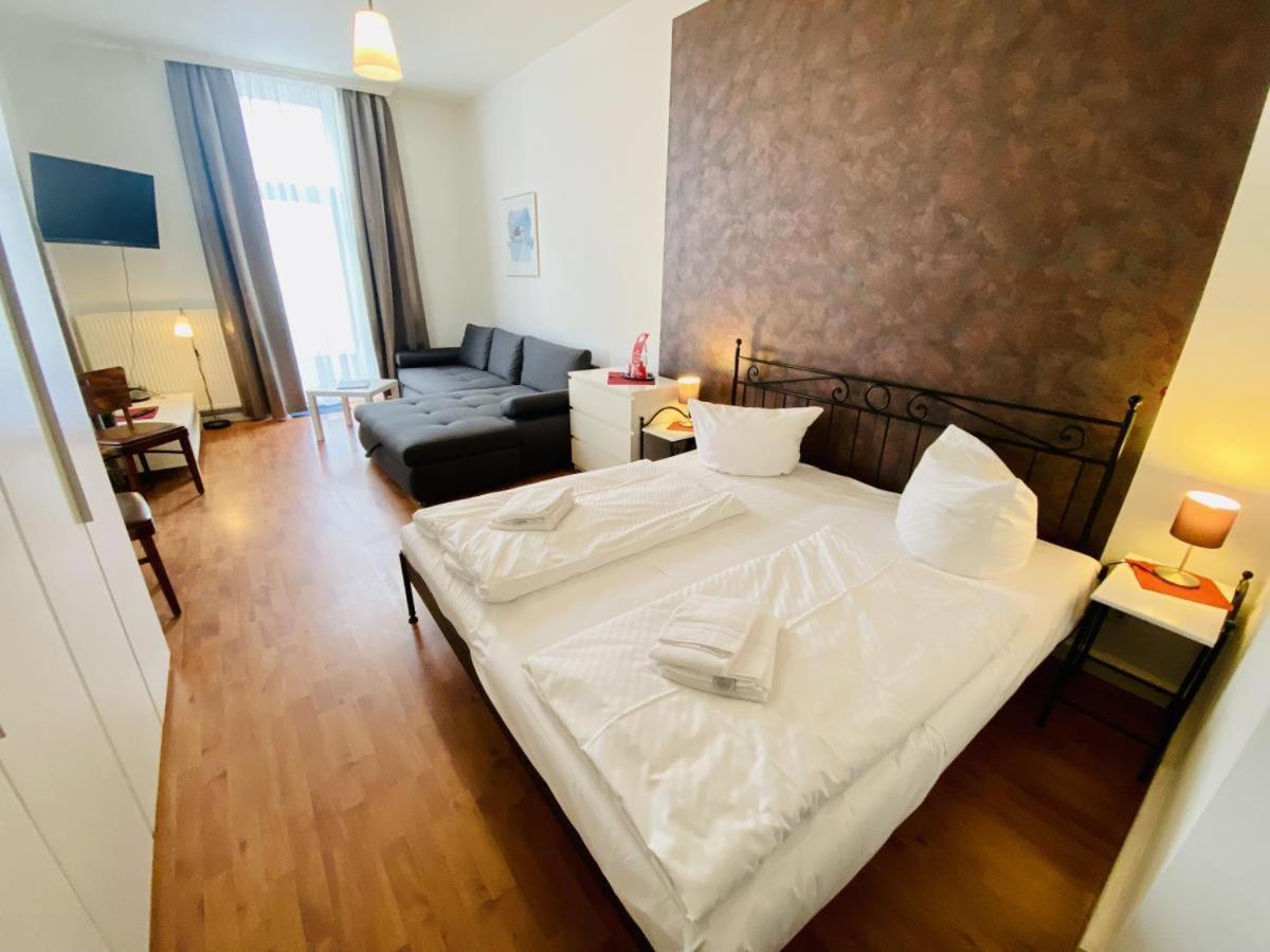Doppelzimmer Cocktail, Direkt Am Alten Strom 로스토크 외부 사진