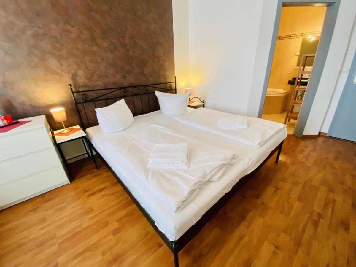 Doppelzimmer Cocktail, Direkt Am Alten Strom 로스토크 외부 사진